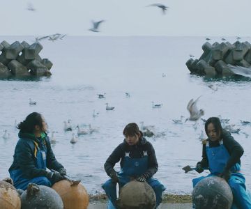 海辺の彼女たち